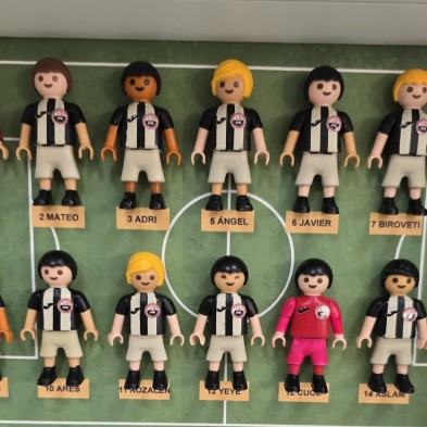 Cuadro PLAYMOBIL ENTRENADOR FÚTBOL Y JUGADORES