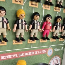 Cuadro PLAYMOBIL ENTRENADOR FÚTBOL Y JUGADORES